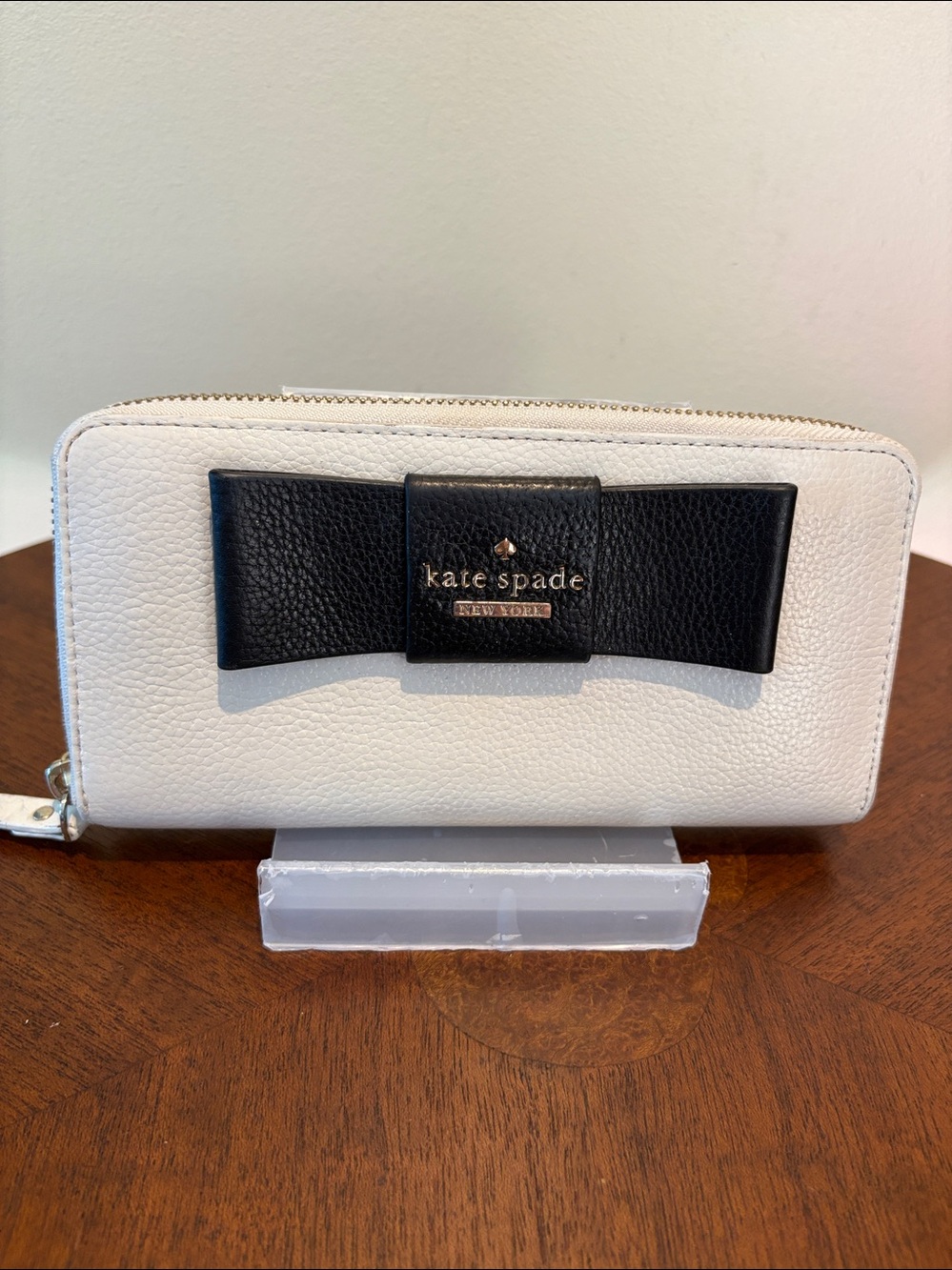 kate spade Zip-Around Wallet long wallet accordion wallet cream/ Black Bow